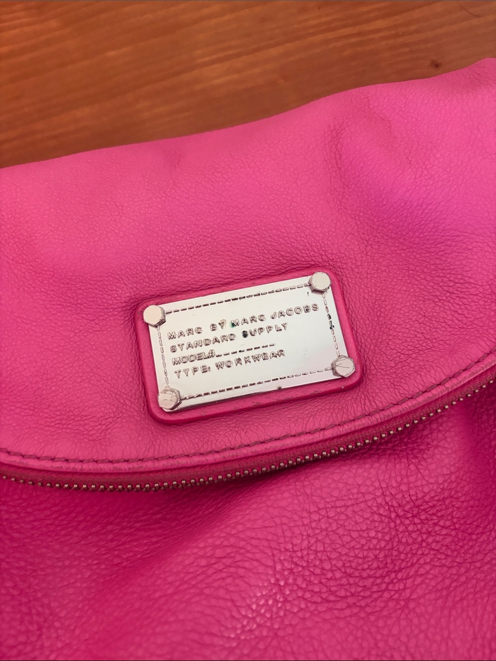 Marc by Marc Jacobs Hot Pink Leather Shoulder Bag - Picture 2 of 5